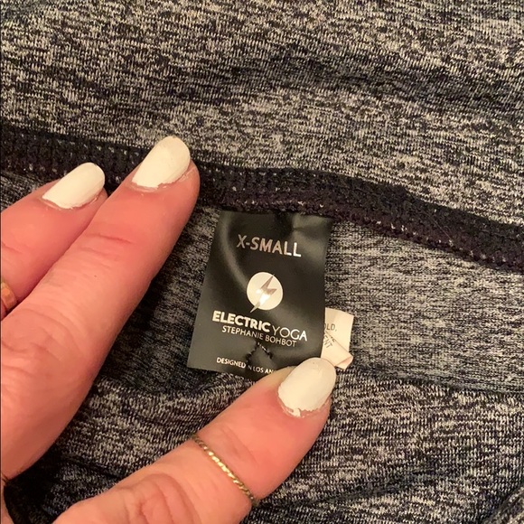 NWT electric yoga leggings - Picture 4 of 4